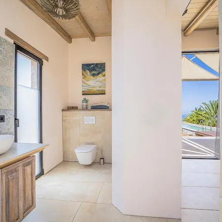 Design Mit Spektakulaerem Meerblick, Salzwasserpool Und Garten Appartement *